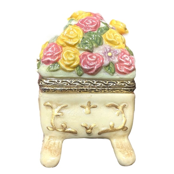 Small Fleurs Floral Wheelbarrow Trinket Box Hinged Lid Exquisite Detail - Picture 2 of 16